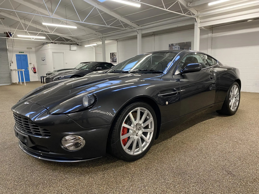 Aston Martin Vanquish S 