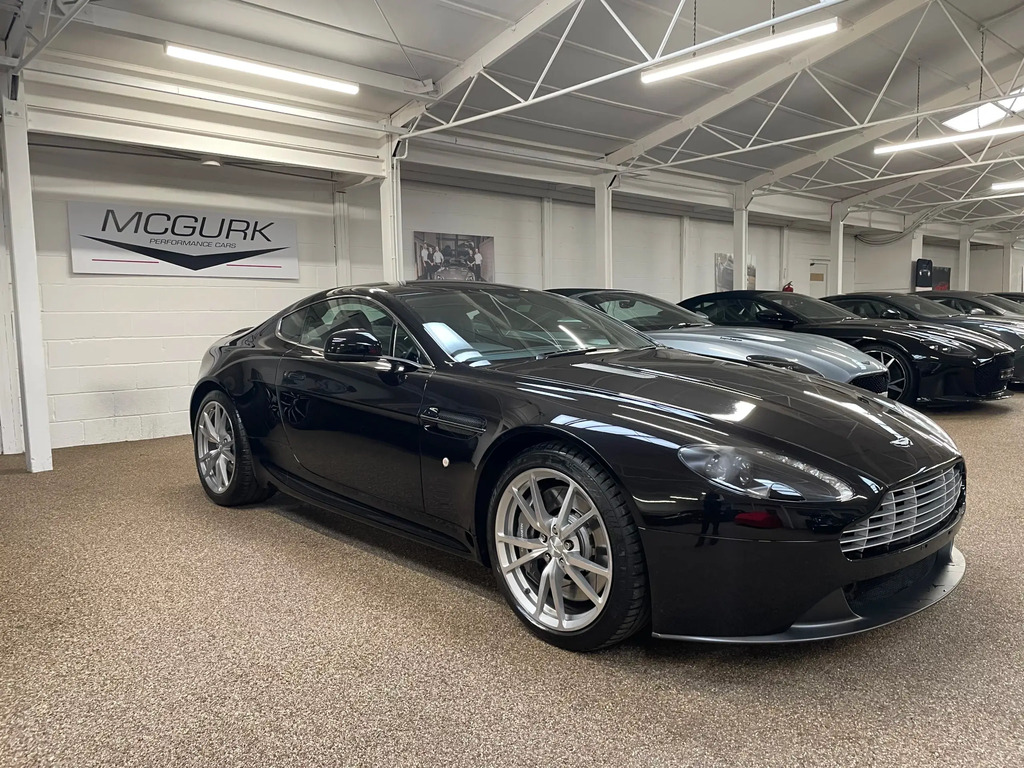 Aston Martin Vantage 4.7 #2