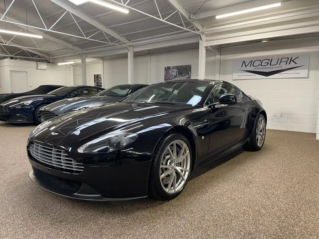 Aston Martin Vantage 4.7