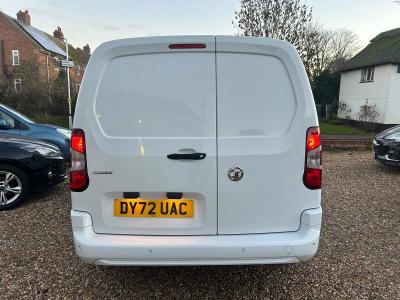Vauxhall Combo 1.5 Turbo D 2300 Sportive L2 H1 Euro 6 6Dr - 2022 DY72UAC White #4