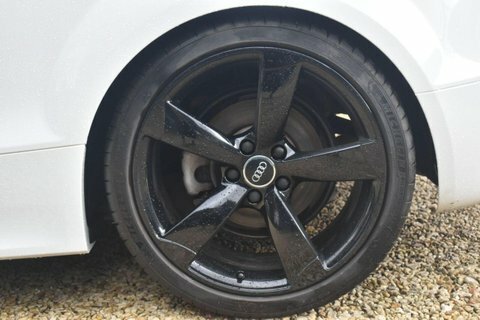 Audi TT 2.0 Tdi Black White #6
