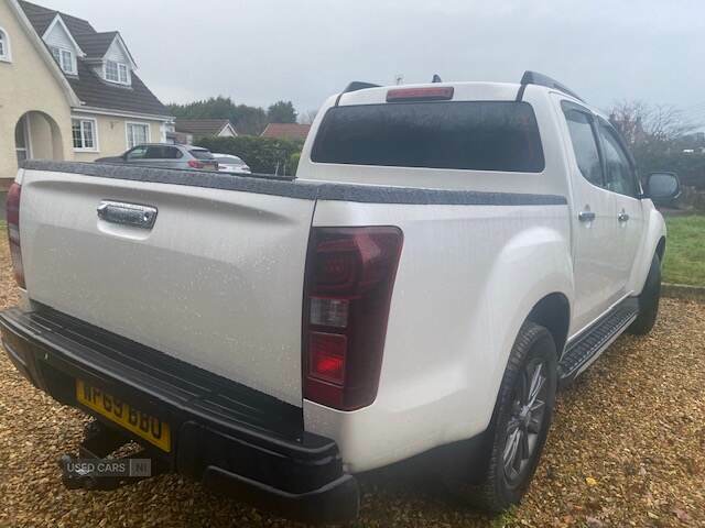 Isuzu D-Max 1.9 Blade Double Cab 4X4 WP69BBU White #3