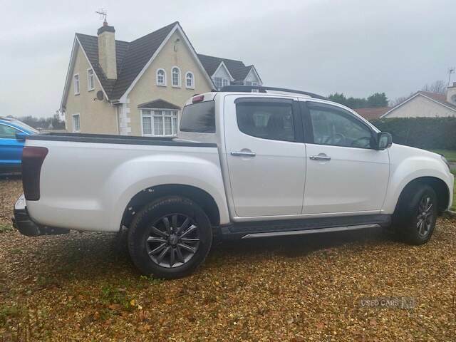 Isuzu D-Max 1.9 Blade Double Cab 4X4 WP69BBU White #4