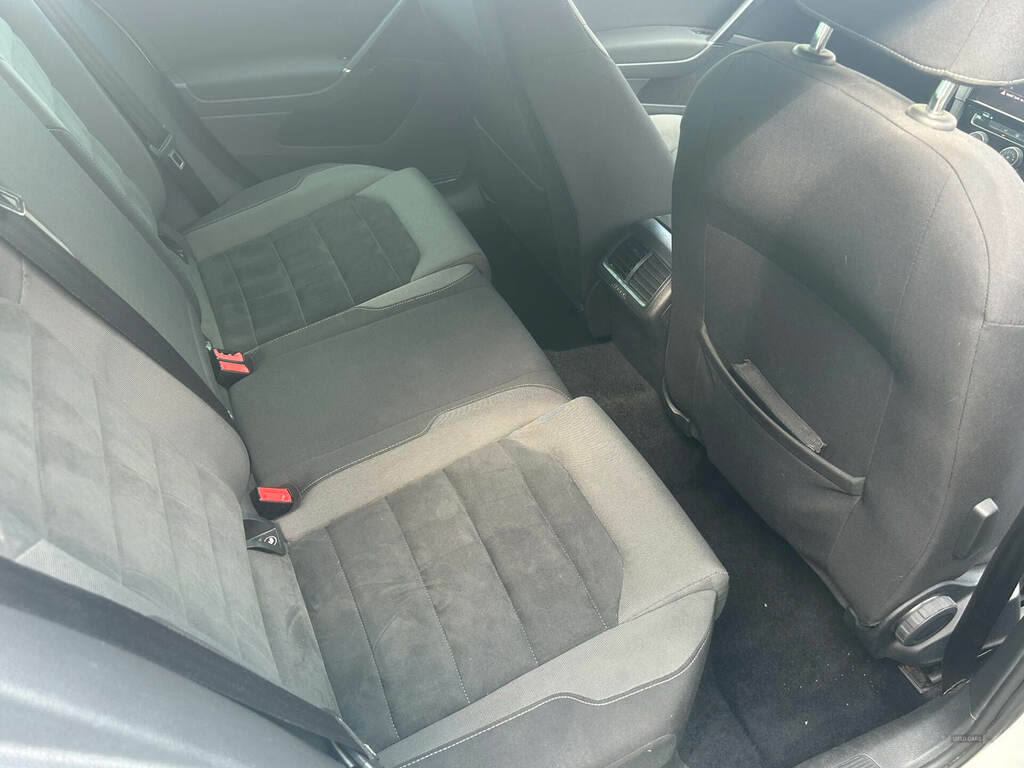Volkswagen Golf 2.0 Tdi Gt YJ17RCH White #6