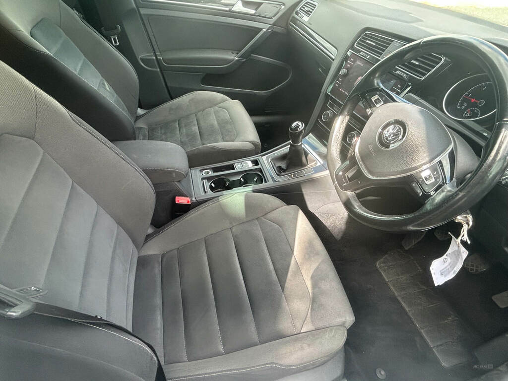 Volkswagen Golf 2.0 Tdi Gt YJ17RCH White #4