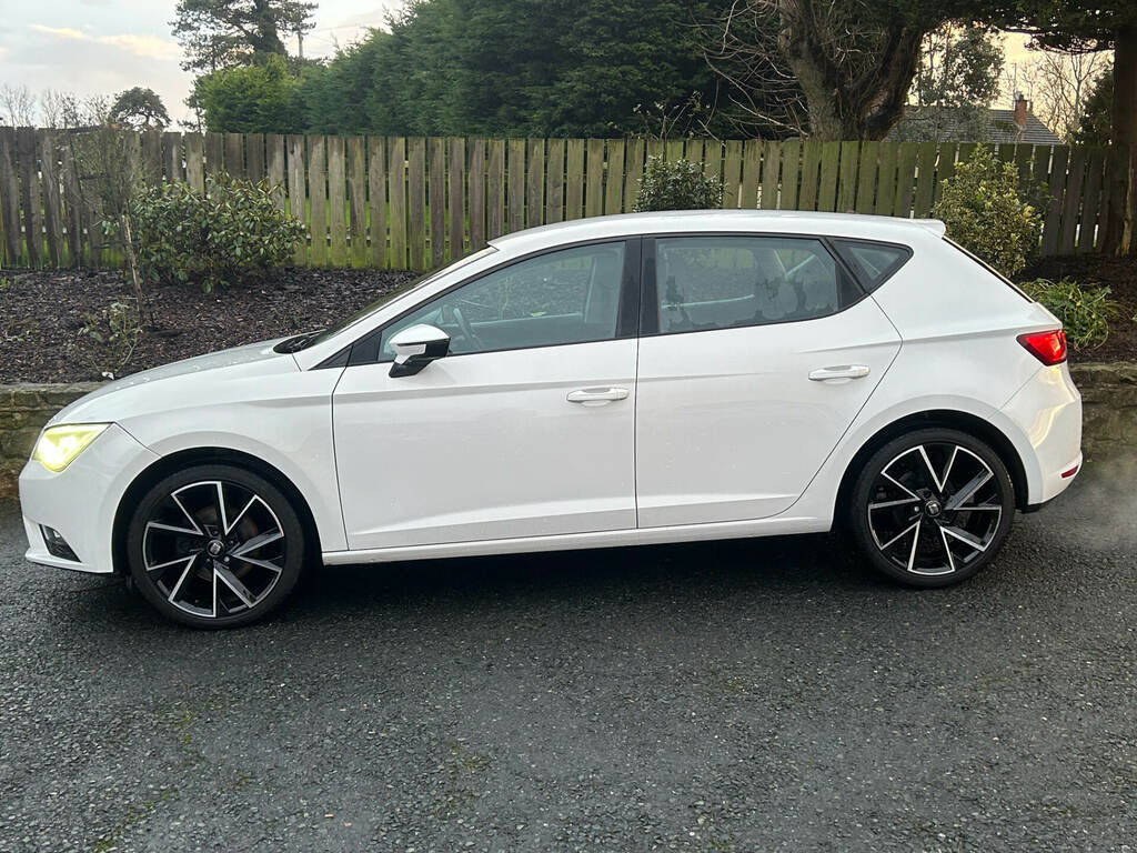 Seat Leon 1.6 Tdi 110 Se Technology Pack DC15FBY White #5