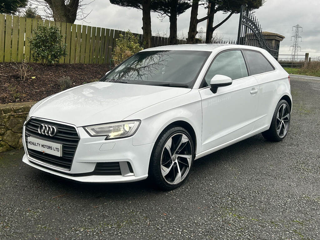 Audi A3 1.6 Tdi Sport EO66BNK White #4