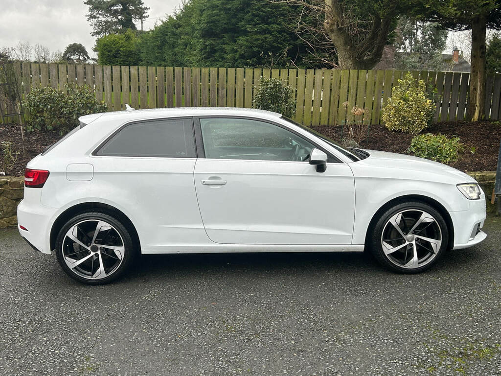 Audi A3 1.6 Tdi Sport EO66BNK White #2
