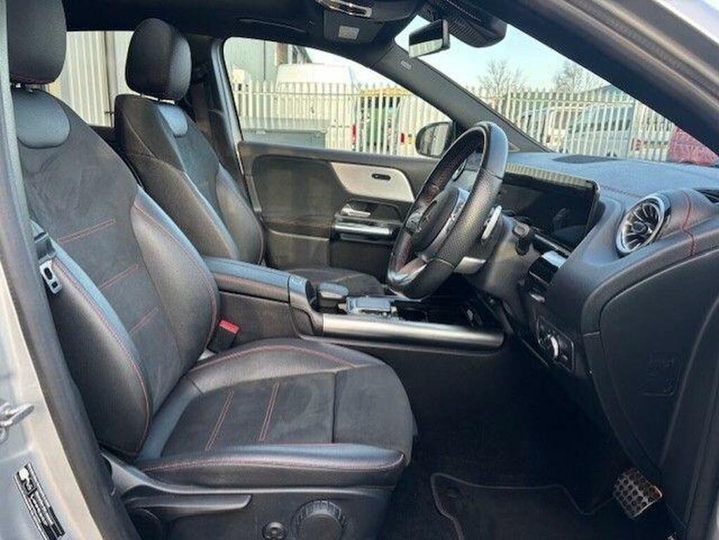 Mercedes-Benz EQA Suv Eqa 250 66.5Kwh Amg Line Premium 2 LJ21TNK Silver #2