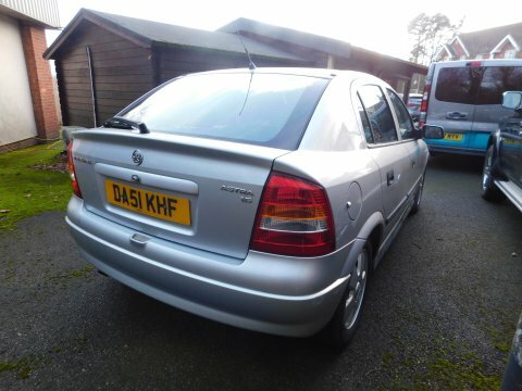 Vauxhall Astra 1.6I 16V Silver #2