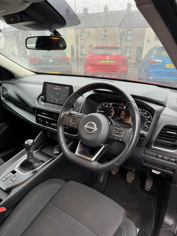 Nissan Qashqai 1.3 Dig-t Mh Acenta Premium XGZ3145 Red #6