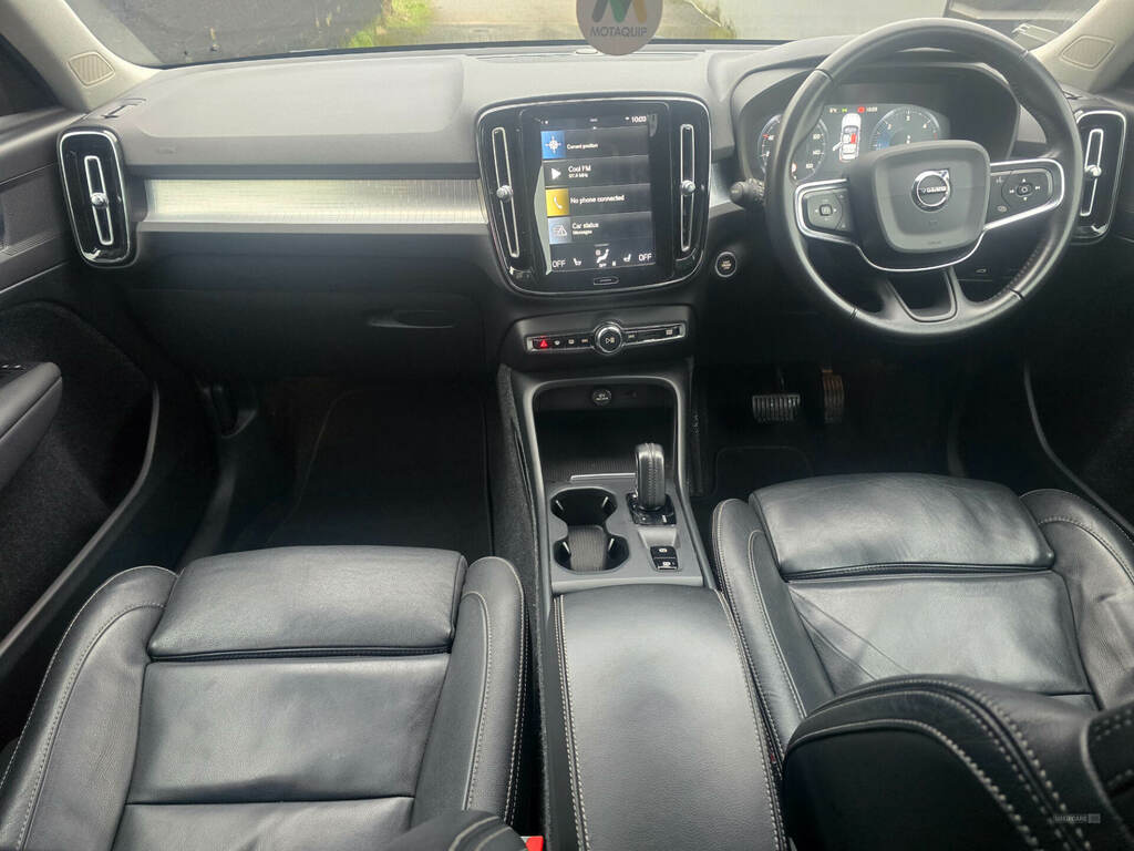 Volvo XC40 2.0 D3 Momentum Pro Geartronic HX19MVE Red #6