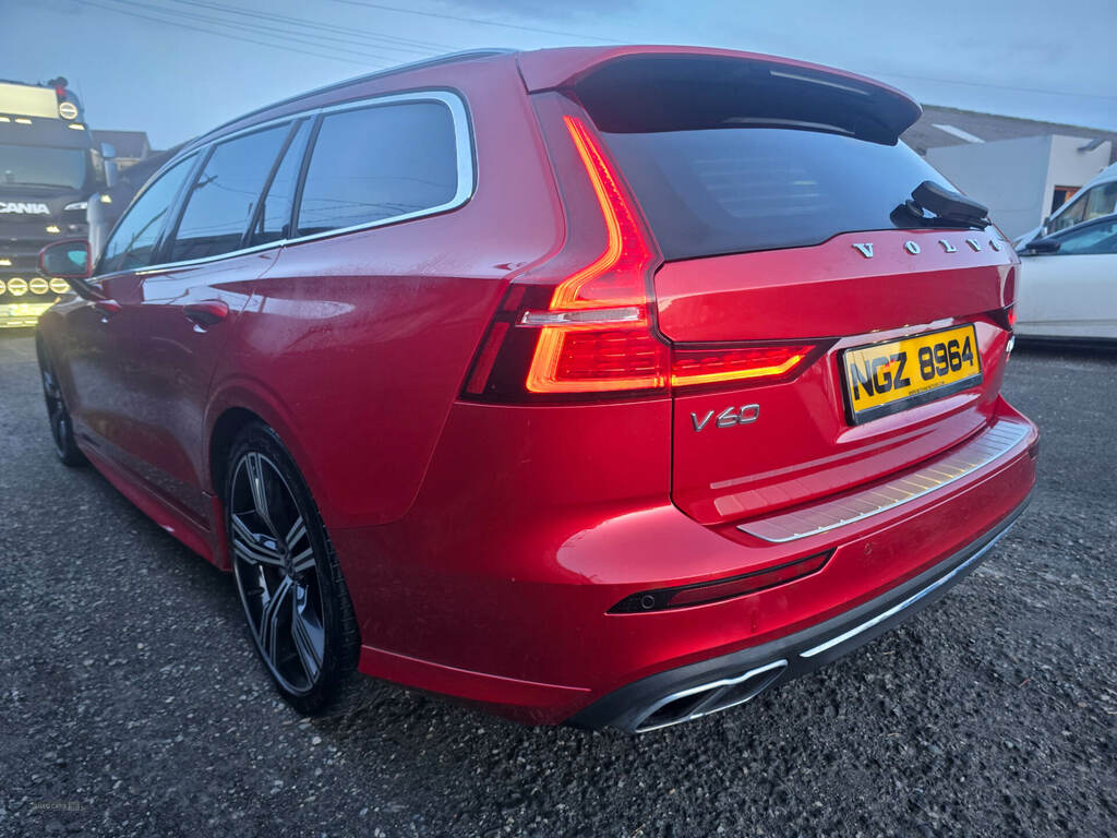 Volvo V60 2.0 D4 190 Inscription NGZ8964 Red #3