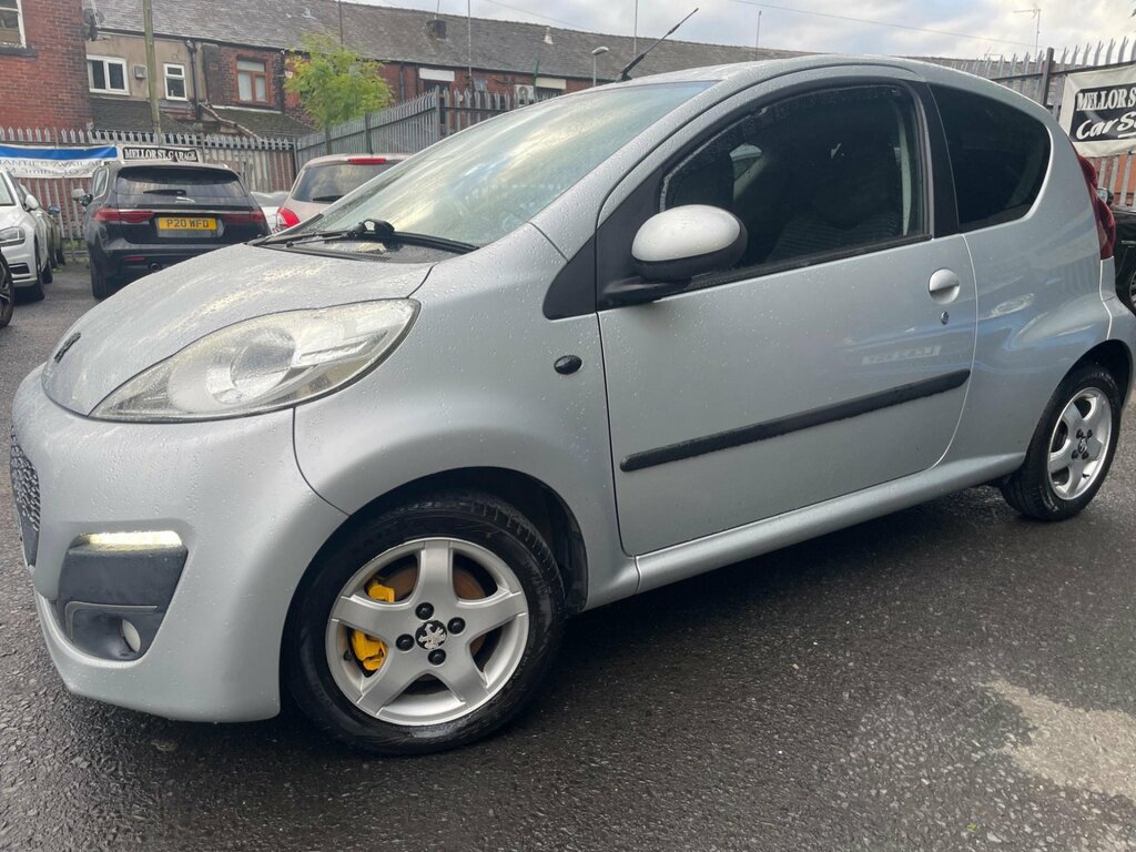 Peugeot 107 1.0 12V Allure Euro 5 SW12KVK Silver #2