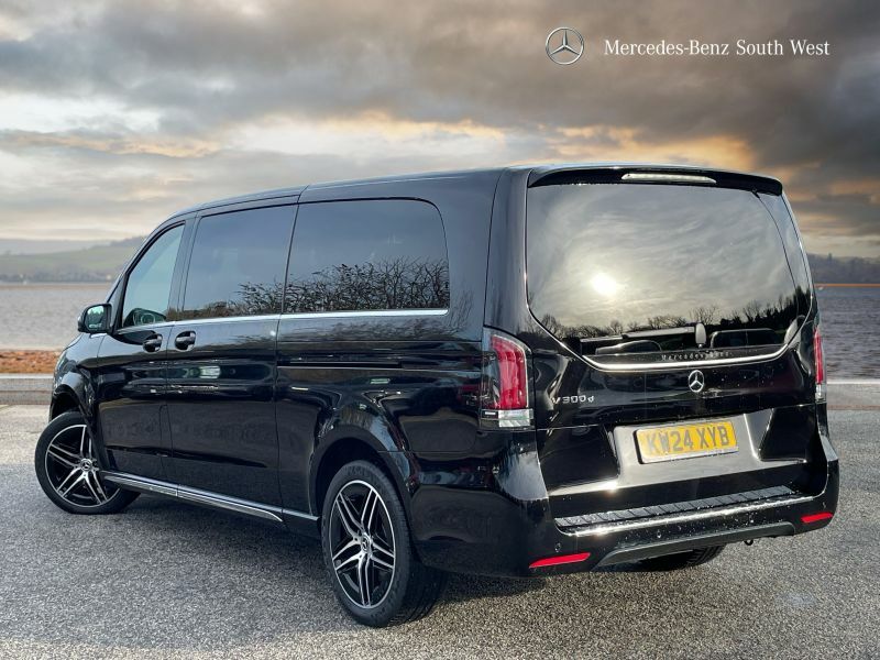Mercedes-Benz V Class Mpv KW24XYB Black #2