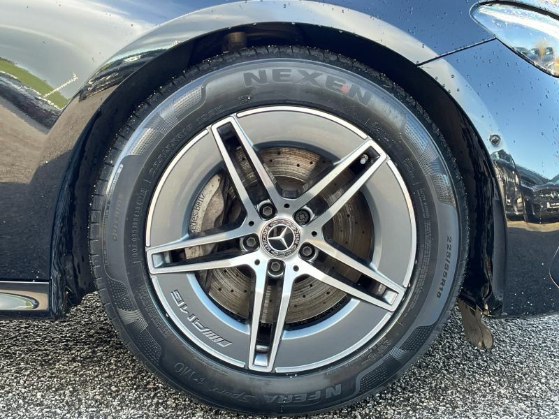 Mercedes-Benz E Class Estate KU24RNV Black #4
