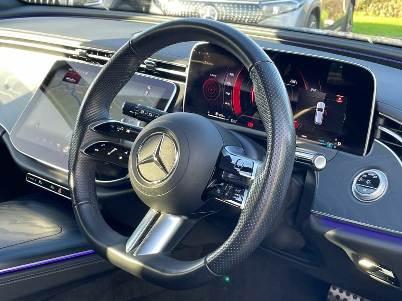 Mercedes-Benz E Class Estate KU24RNV Black #5