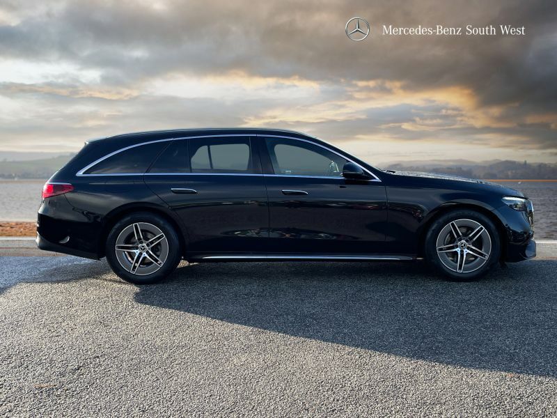 Mercedes-Benz E Class Estate KU24RNV Black #3