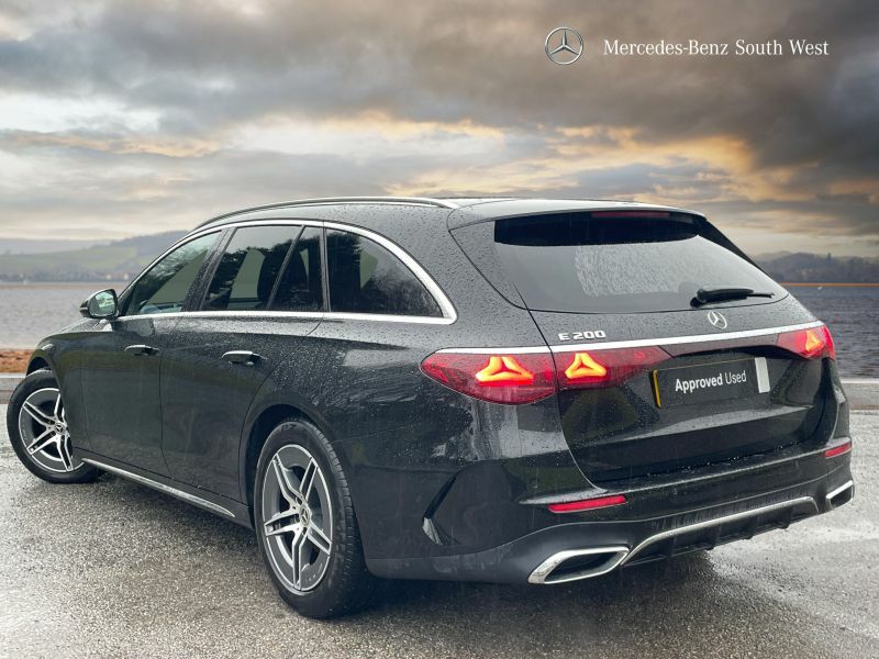 Mercedes-Benz E Class Estate KN74UMU Black #2
