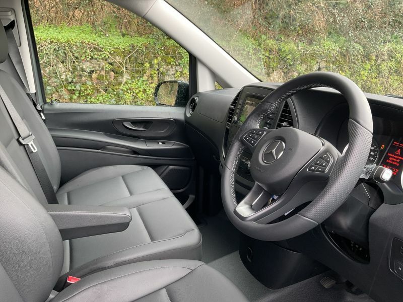 Mercedes-Benz eVito 116 E 66Kwh Progressive Fwd L2 6Dr Lwb WF25AOA Grey #5