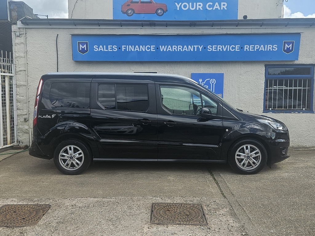 Ford Grand Tourneo Connect Ecoblue Titanium Black #4