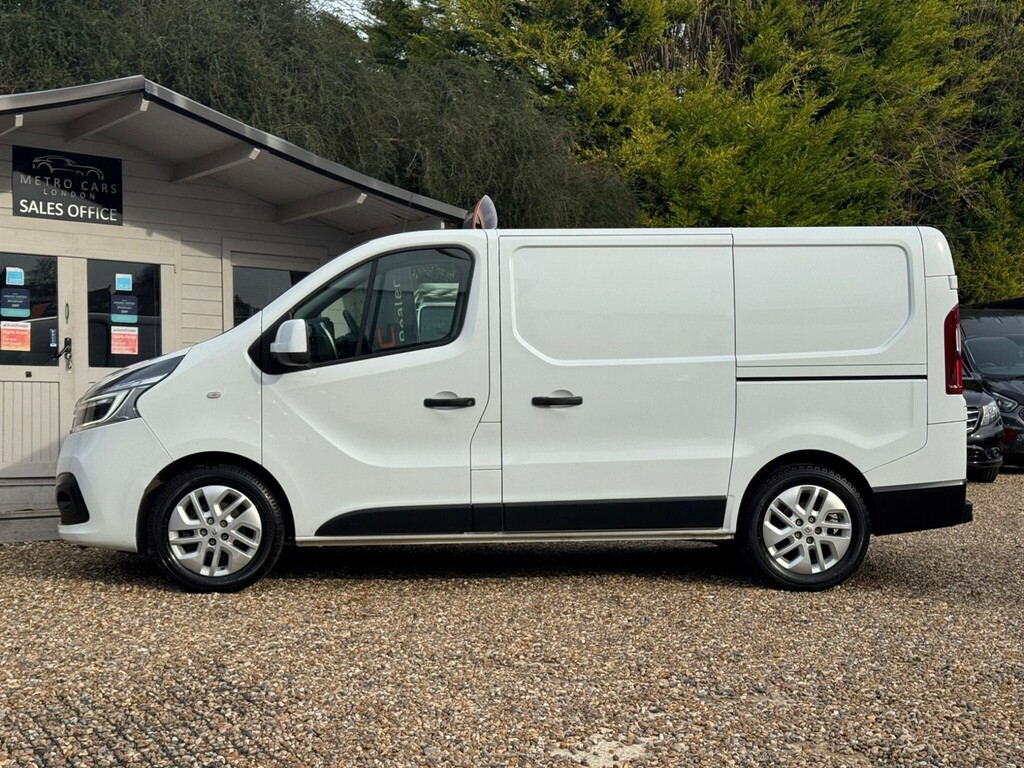 Renault Trafic 2.0 Dci Energy 28 Sport Swb Standard Roof Euro 6 AK70GRU White #3