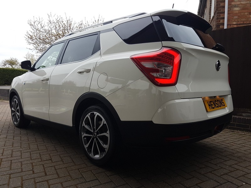 SsangYong Tivoli Elx White #3