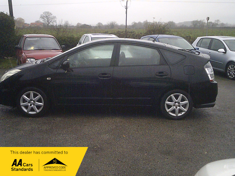 Toyota Prius Vvt-i T Spirit Black #6
