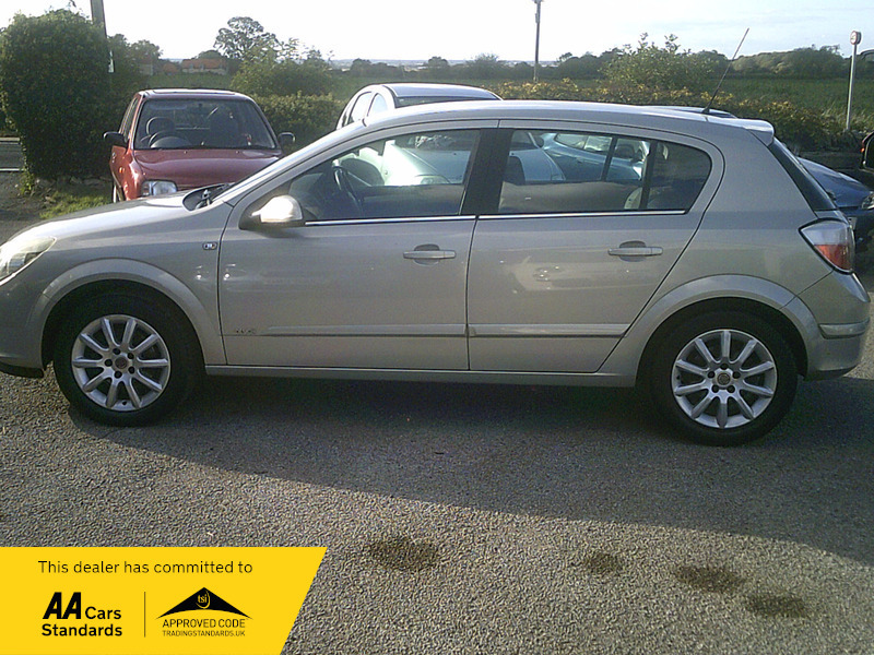 Vauxhall Astra Design 16V E4 EJ56CXO Beige #6