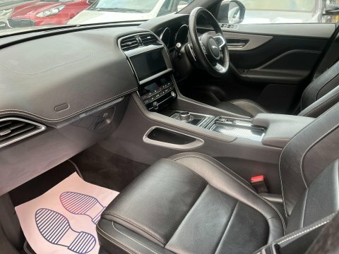 Jaguar F-Pace R-sport Awd AE68UJP White #2