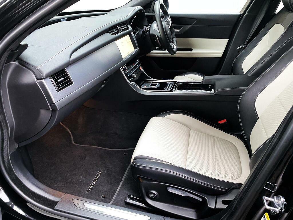 Jaguar XF 2.0D R-sport Euro 6 S S Black #6