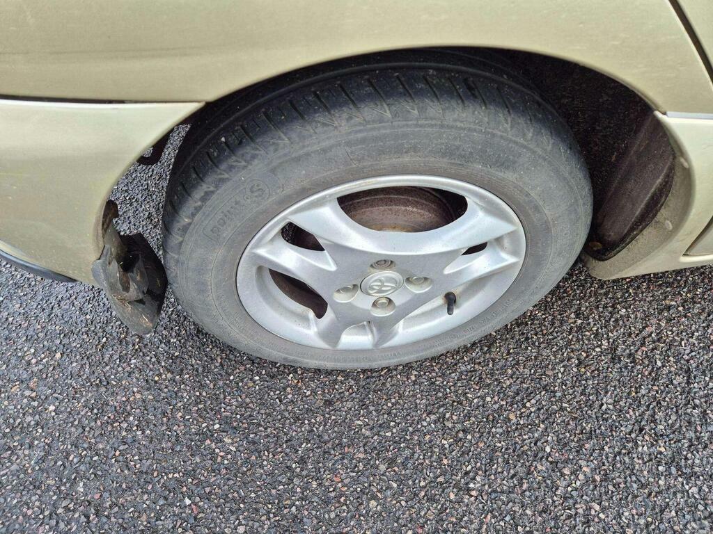 Toyota Verso Verso 1.3 Verso Red #23