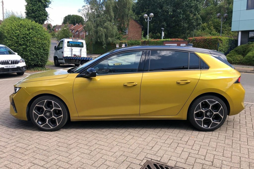 Vauxhall Astra 1.2L Ultimate BL24YBS Yellow #4