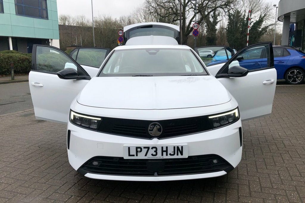 Vauxhall Astra 1.2L Design LP73HJN White #6