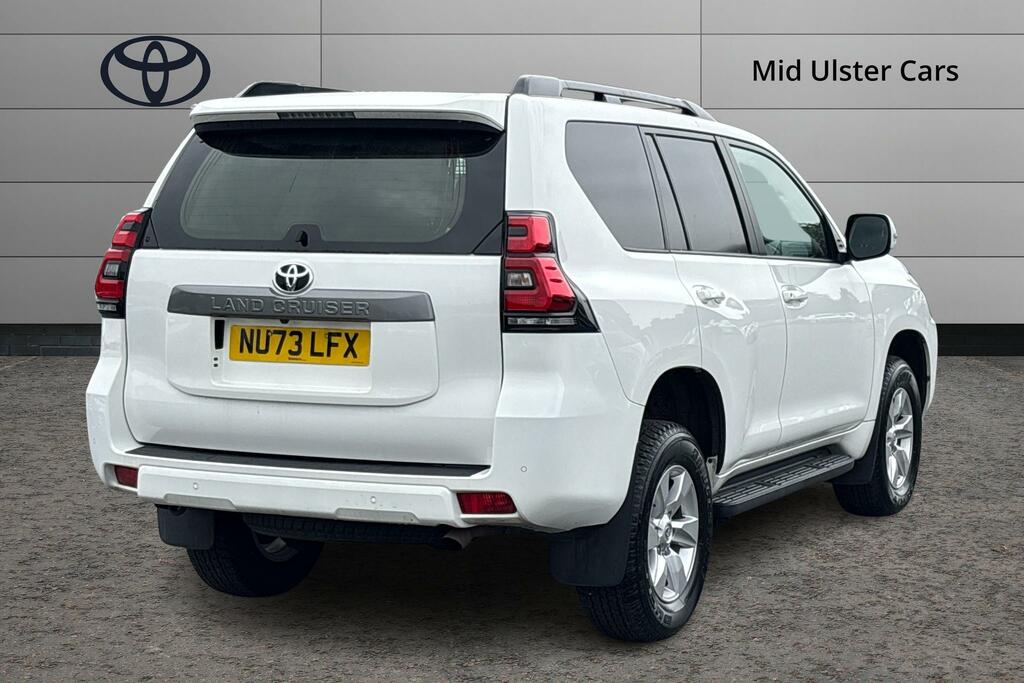 Toyota Land Cruiser 2.8D 204 Active Commercial White #2