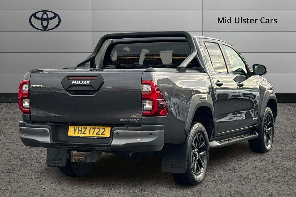 Toyota HILUX Invincible X Dcab Pick Up 2.8 D-4d Grey #2