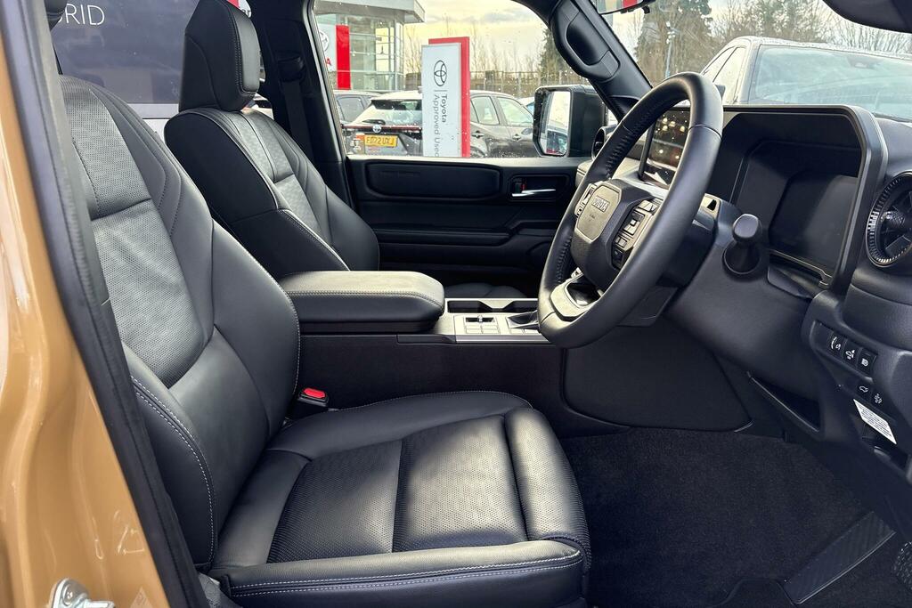 Toyota Land Cruiser 2.8 D-4d 204 First Edition 7 Seats Grey #6