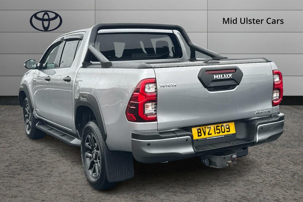 Toyota HILUX Invincible X Dcab Pick Up 2.8 D-4d BVZ1509 Silver #4