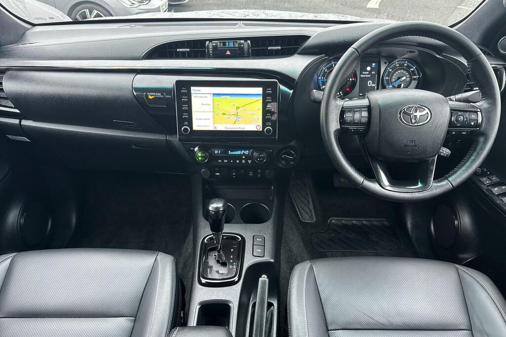 Toyota HILUX Invincible X Dcab Pick Up 2.8 D-4d BVZ1509 Silver #5