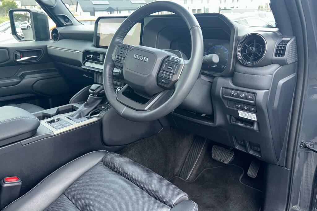 Toyota Land Cruiser 2.8 D-4d 204 Invincible 7 Seat GY74DVG Grey #5