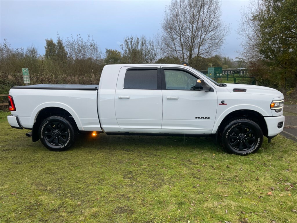 Dodge RAM 2500 Laramie 6.7 Cummins Turn White #3