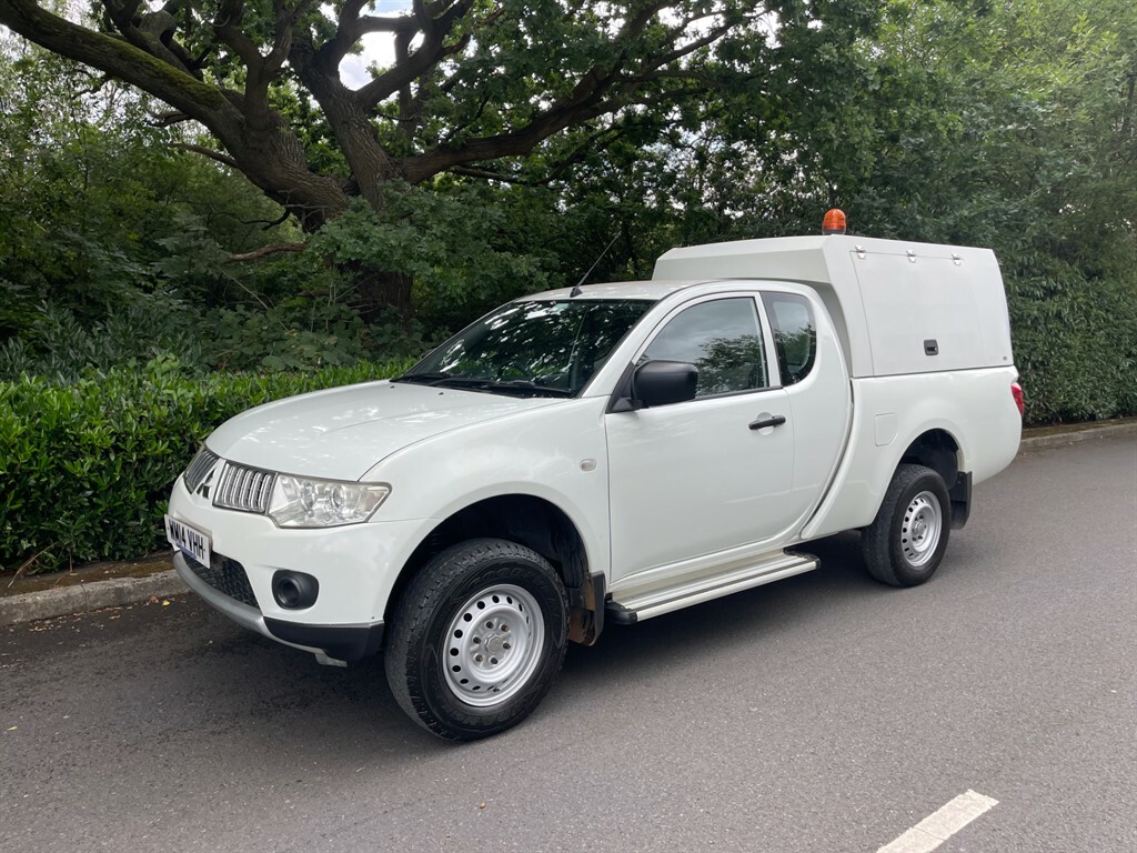 Mitsubishi L200 Di-d 4X4 4Life Club Cab White