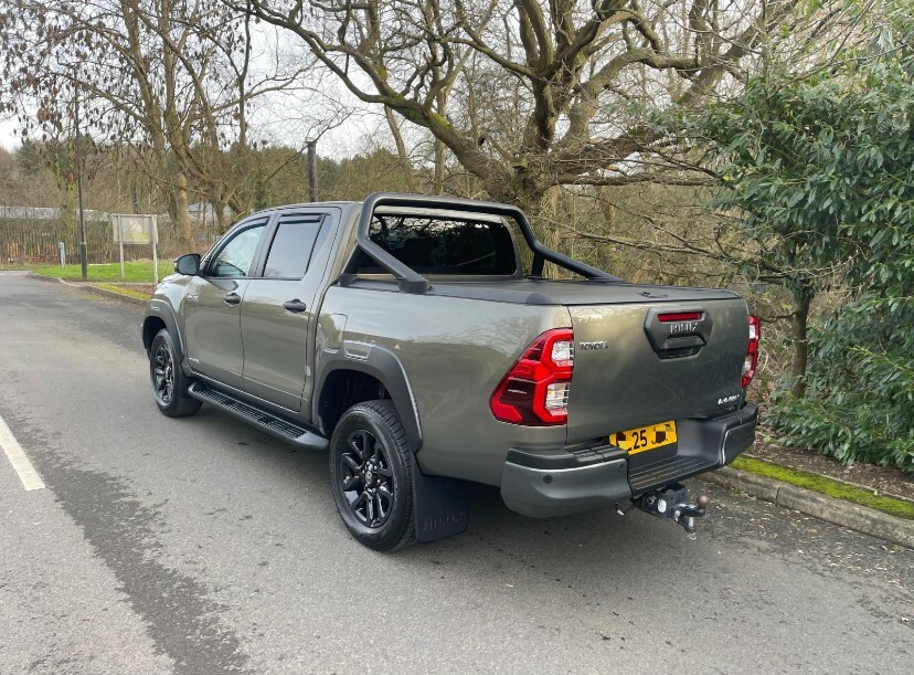 Toyota HILUX Invincible X 4Wd Double Cab 100 Aia FL25JWP Brown #6