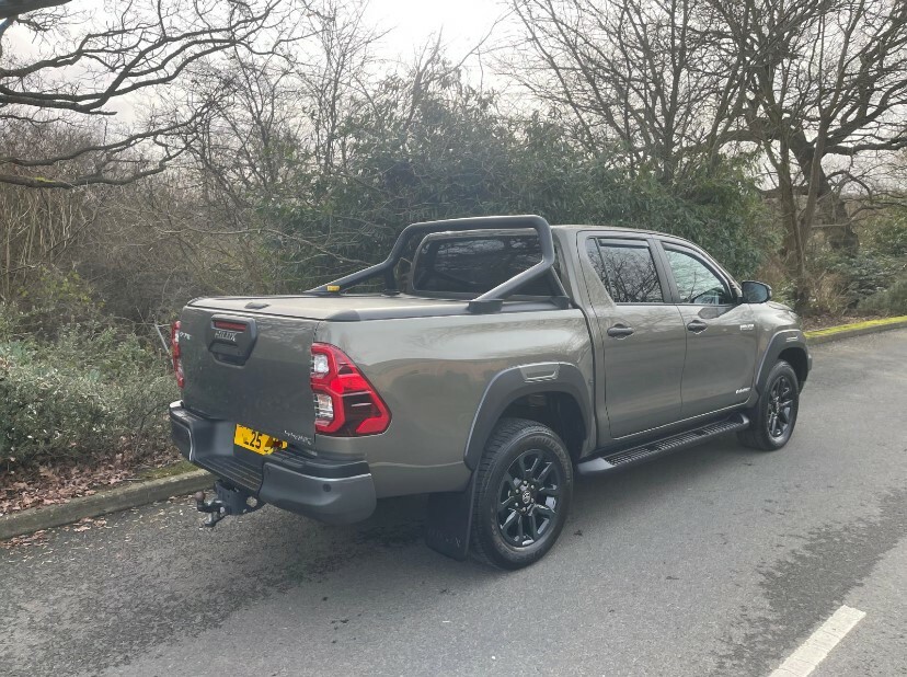 Toyota HILUX Invincible X 4Wd Double Cab 100 Aia FL25JWP Brown #5
