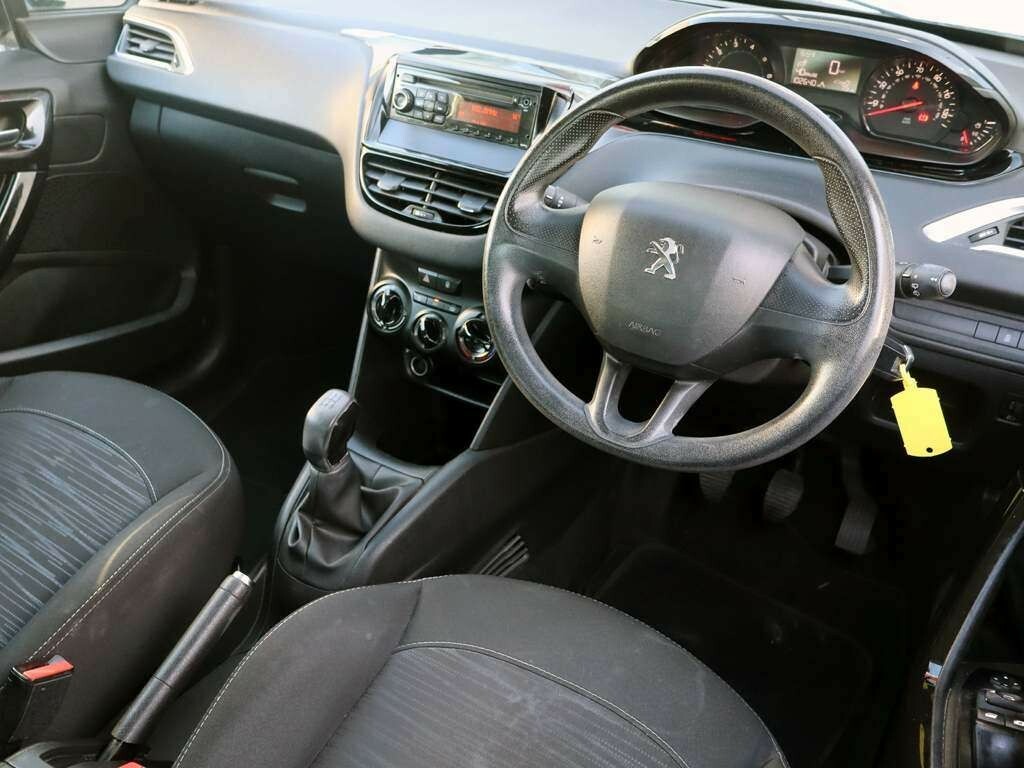 Peugeot 208 1.2 Vti Access HF63CVH White #5
