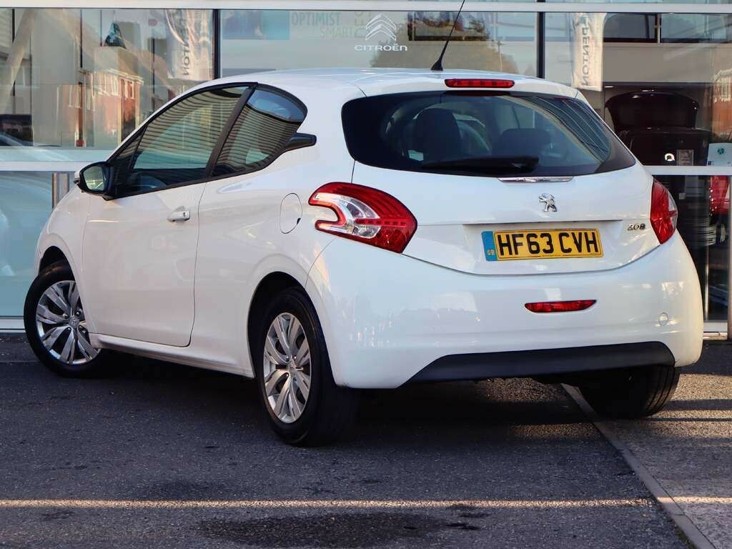 Peugeot 208 1.2 Vti Access HF63CVH White #2