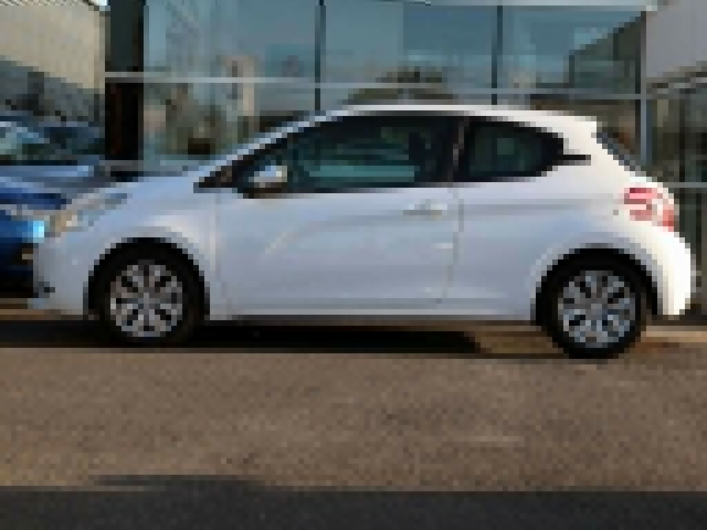 Peugeot 208 1.2 Vti Access HF63CVH White #3