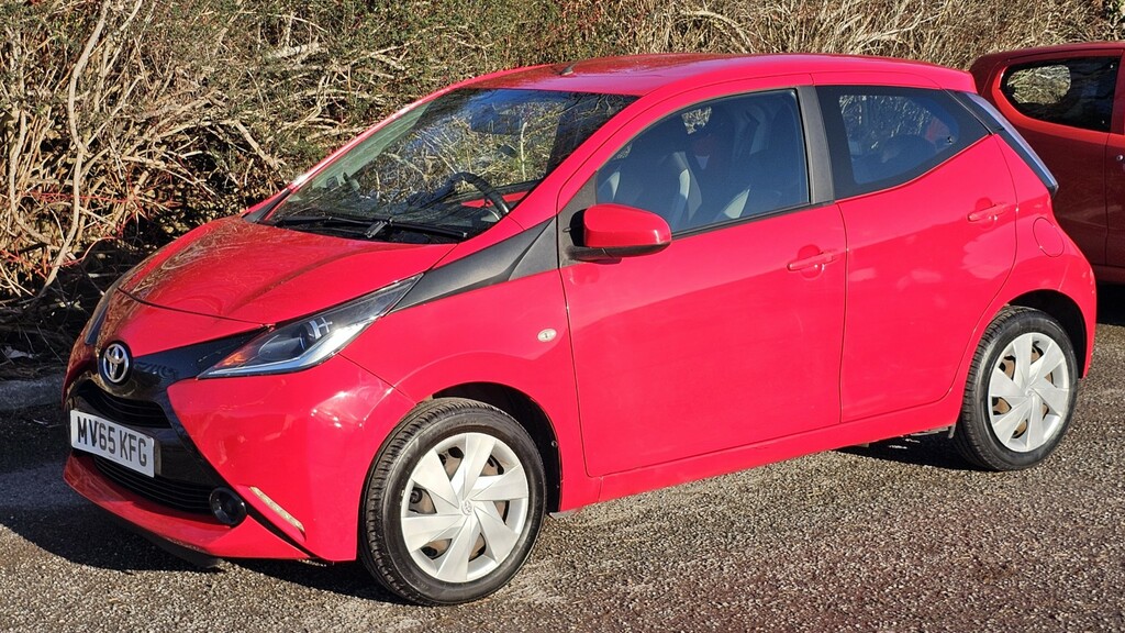 Toyota Aygo 1.0 Vvt-i X-play Red