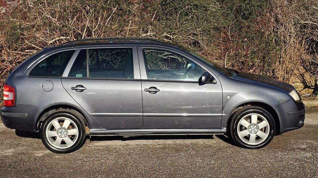 Skoda Fabia 1.4 16V Bohemia Grey