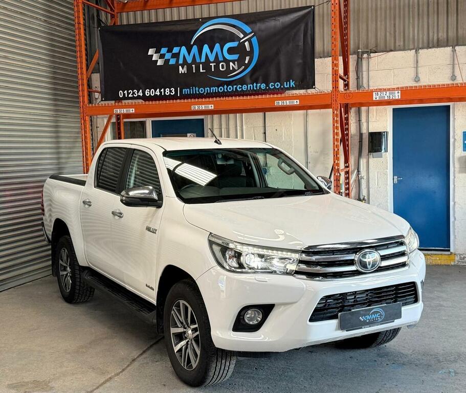 Toyota HILUX Pickup 2.4 D-4d Invincible 4Wd Euro 6 Ss 4 EO20ENN White #2